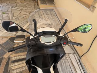 Piaggio Beverly 400 2022-thumb-2