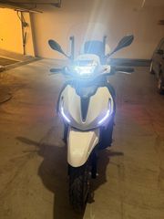 Piaggio Beverly 400 2022-thumb-6
