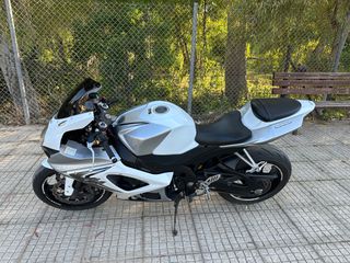Suzuki GSX-R 1000 2008-thumb-3