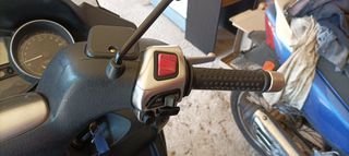 Piaggio MP3 250 2008-thumb-3