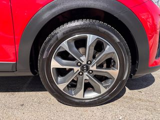 Kia Stonic 2020 1.6 CRDI DESIGN EDITION-thumb-9