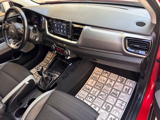 Kia Stonic 2020 1.6 CRDI DESIGN EDITION-thumb-38