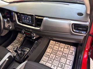 Kia Stonic 2020 1.6 CRDI DESIGN EDITION-thumb-39