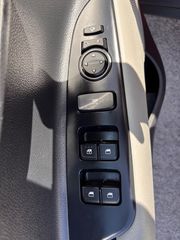 Kia Stonic 2020 1.6 CRDI DESIGN EDITION-thumb-14
