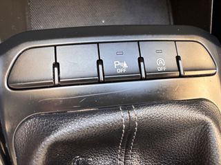 Kia Stonic 2020 1.6 CRDI DESIGN EDITION-thumb-22