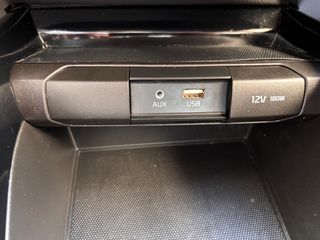 Kia Stonic 2020 1.6 CRDI DESIGN EDITION-thumb-23