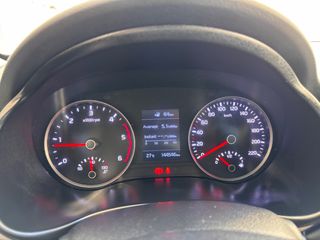 Kia Stonic 2020 1.6 CRDI DESIGN EDITION-thumb-30