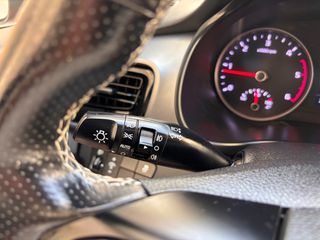 Kia Stonic 2020 1.6 CRDI DESIGN EDITION-thumb-34