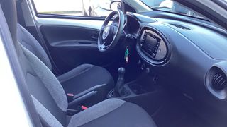 Toyota Aygo (X) 2022 XPLAY 1.0 VVTI-thumb-11