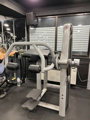 Technogym Glute machine Selection line-thumb-1