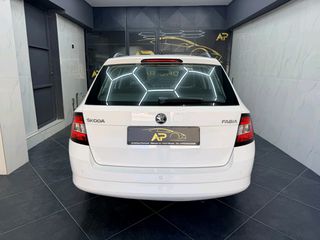 Skoda Fabia 2018-thumb-3