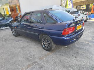 Ford Escort 1997-thumb-10
