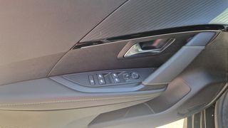Peugeot 208 2024 GT HYBRID 1,2 CC  145 HP EDCS8-thumb-21
