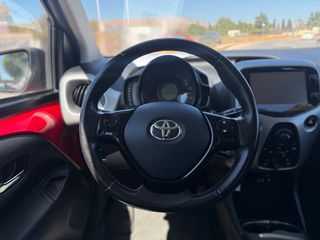 Toyota Aygo 2017 X-PLAY TOUCH f1 paddles-thumb-17