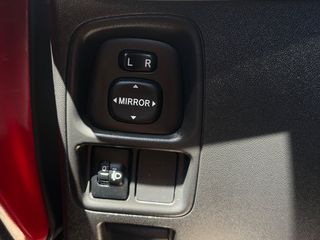 Toyota Aygo 2017 X-PLAY TOUCH f1 paddles-thumb-16