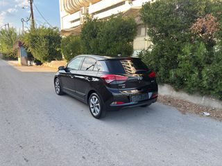 Hyundai i 20 2016 1.2 80PS YES!!-thumb-7