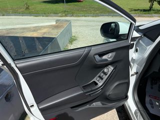 Ford Puma 2021 1.0 EcoBoost Mild-Hybrid ST-Line Vignale SUNROOF!!!-thumb-39