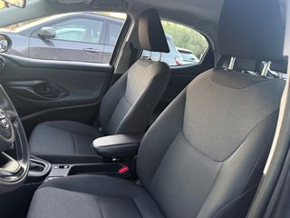 Toyota Yaris 2022 1.5 HYBRID ΕΛΛΗΝΙΚΗΣ ΑΝΤΙΠΡΟΣΩΠΕΙΑΣ-thumb-18