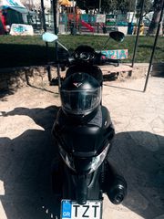 Piaggio Beverly 300i 2016-thumb-3