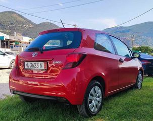 Toyota Yaris 2017-thumb-2