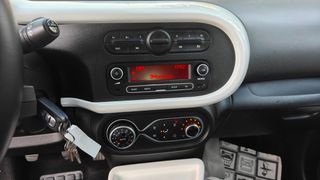 Renault Twingo 2015 0.9 Energy Zen-thumb-12