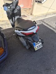 Yamaha XMAX 250 2016-thumb-2