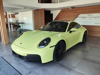 Porsche 911 2024 992 Carrera GTS-thumb-1