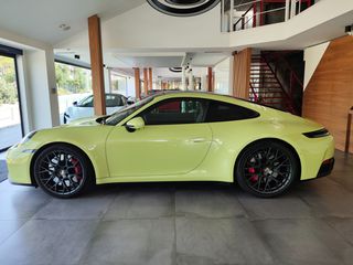 Porsche 911 2024 992 Carrera GTS-thumb-2