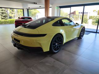 Porsche 911 2024 992 Carrera GTS-thumb-5