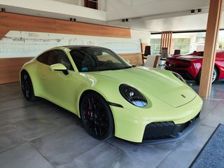 Porsche 911 2024 992 Carrera GTS-thumb-7