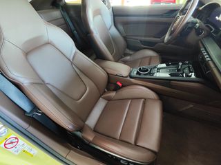 Porsche 911 2024 992 Carrera GTS-thumb-15