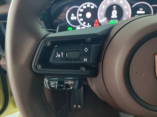 Porsche 911 2024 992 Carrera GTS-thumb-18