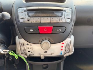 Citroen C1 2011 1.0 68HP-thumb-13