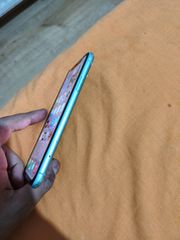 iPhone 64 gb-thumb-1