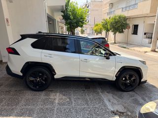 Toyota RAV 4 2020-thumb-9