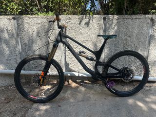 Downhill - Enduro - Trail Canyon 2022 Torque CF