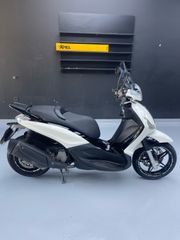 Piaggio Beverly 350 2015 Sport touring-thumb-1