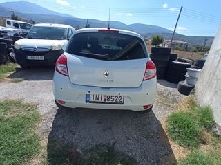 Renault Clio 2010-thumb-3