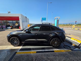 Porsche Macan 2025