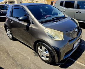 Toyota iQ 2011