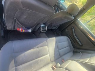 Audi A6 1997-thumb-6