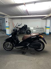 Piaggio Beverly 300i 2013-thumb-3