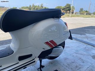 Piaggio Vespa GTS 300 2022 Racing Sixties-thumb-4