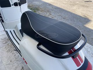 Piaggio Vespa GTS 300 2022 Racing Sixties-thumb-11