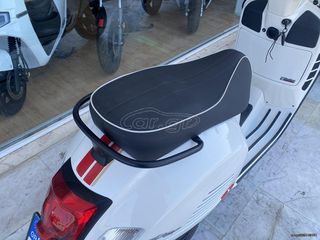 Piaggio Vespa GTS 300 2022 Racing Sixties-thumb-8