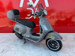 Piaggio Vespa GTS 300 2025 SuperTech