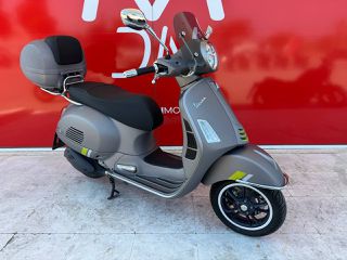 Piaggio Vespa GTS 300 2025 SuperTech-thumb-1