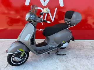 Piaggio Vespa GTS 300 2025 SuperTech-thumb-2