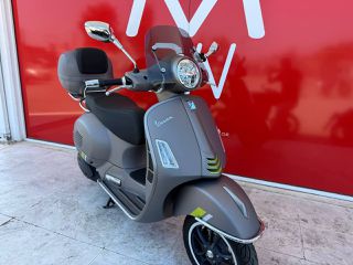 Piaggio Vespa GTS 300 2025 SuperTech-thumb-4