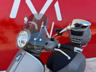 Piaggio Vespa GTS 300 2025 SuperTech-thumb-13